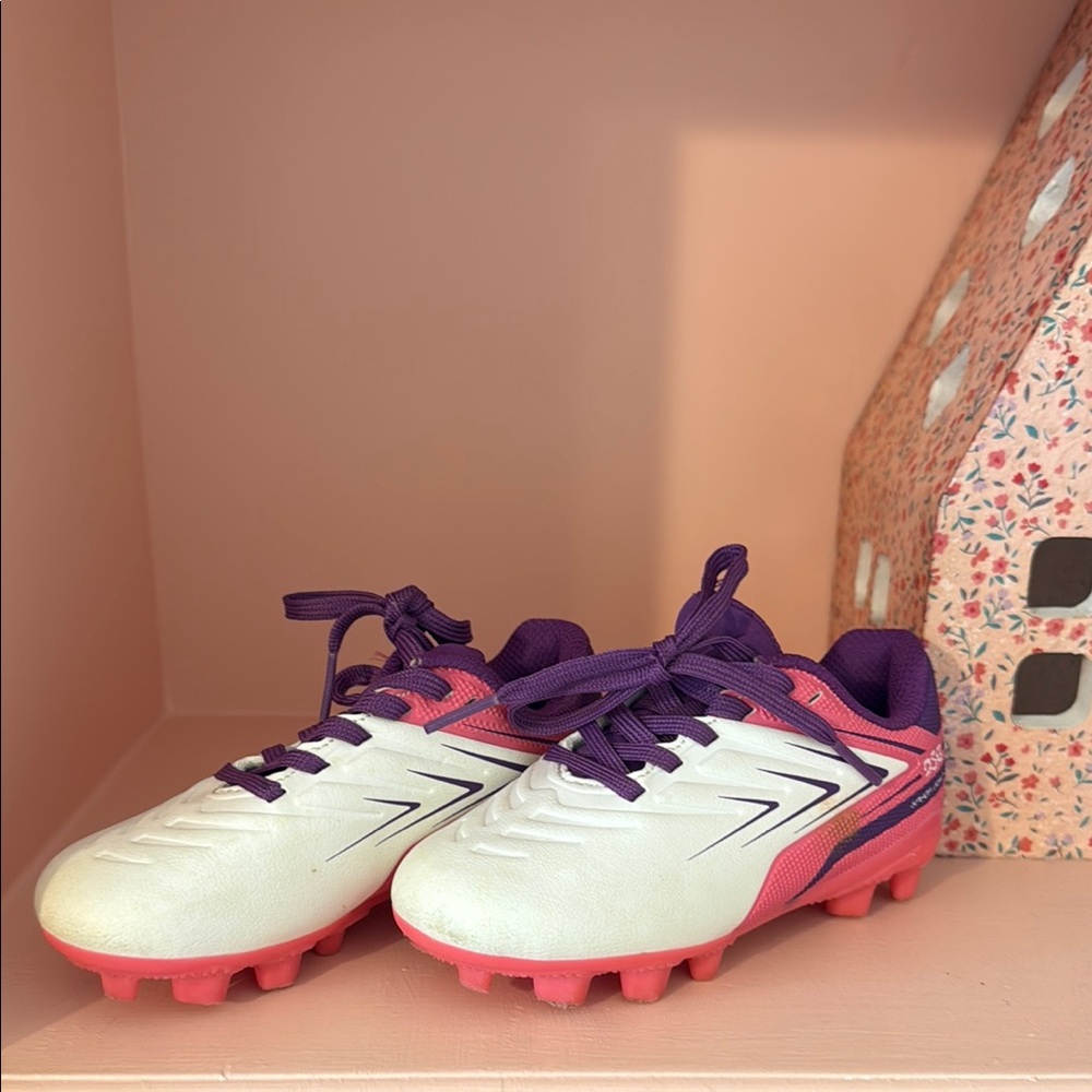 Kids' White and Purple Soccer Shoes